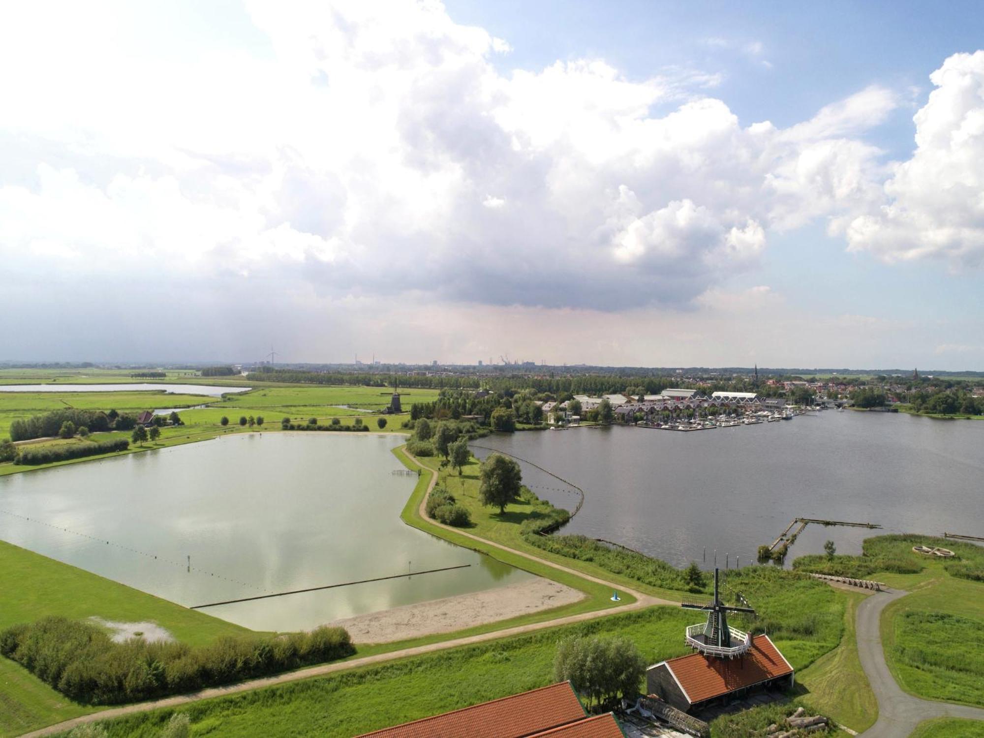 Modern Houseboat With Air Conditioning Located In Marina Uitgeest Екстер'єр фото