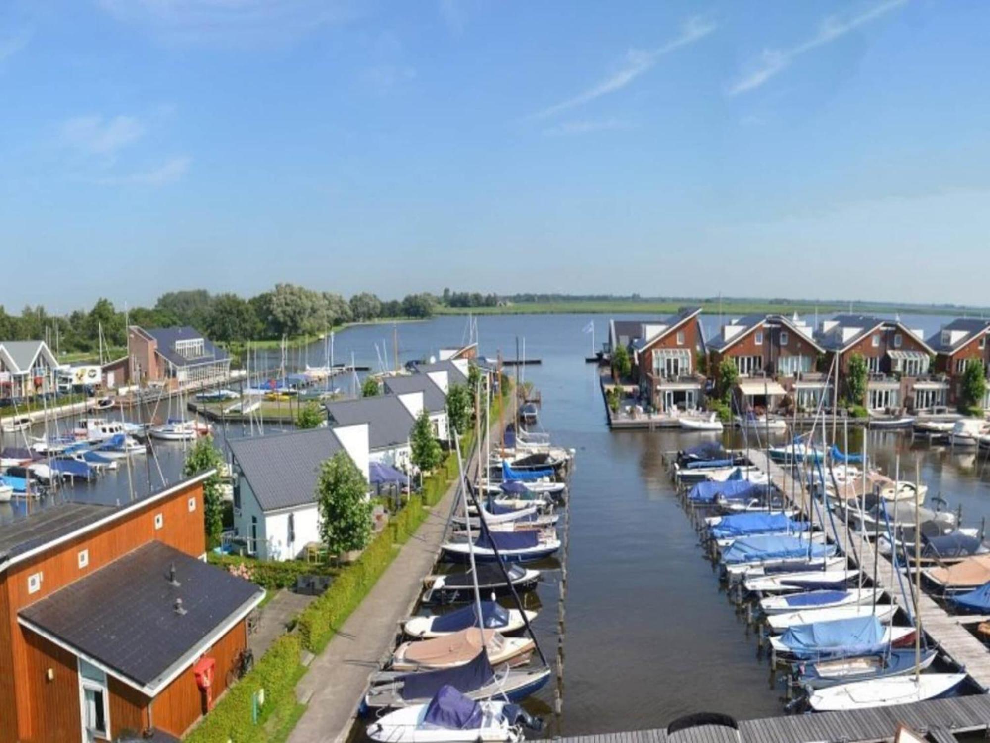 Modern Houseboat With Air Conditioning Located In Marina Uitgeest Екстер'єр фото